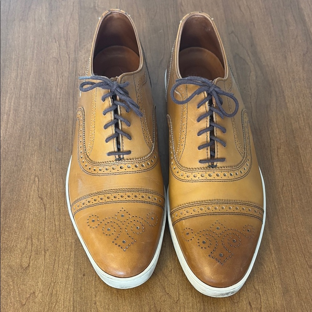 Men's Allen Edmonds Tan Leather Brogue Lace-Up Shoes